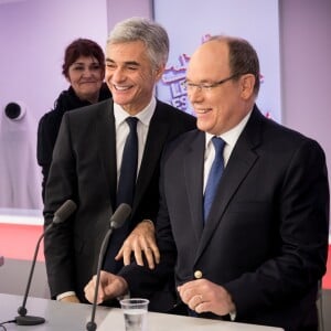 Exclusif - Le prince Albert II de Monaco avec Cyril Viguier le 31 janvier 2018 sur le plateau de l'émission "Le Journal des Territoires" sur la chaîne Public Sénat, au Sénat, à Paris. © Cyril Moreau/Bestimage