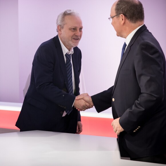 Exclusif - Le prince Albert II de Monaco était le 31 janvier 2018 l'invité en direct de l'émission "Le Journal des Territoires" présentée par Cyril Viguier sur la chaîne Public Sénat, au Sénat, à Paris. © Cyril Moreau/Bestimage