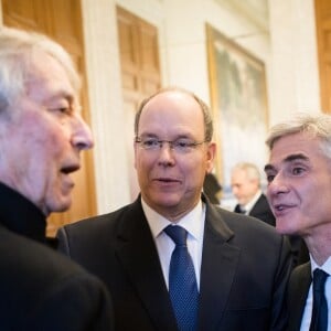 Exclusif - Jean-Claude Narcy, le prince Albert II de Monaco, Cyril Viguier le 31 janvier 2018 au Sénat à Paris en marge de l'émission "Le Journal des Territoires" présentée par Cyril Viguier sur la chaîne Public Sénat, dont le souverain monégasque était l'invité en direct. © Cyril Moreau/Bestimage