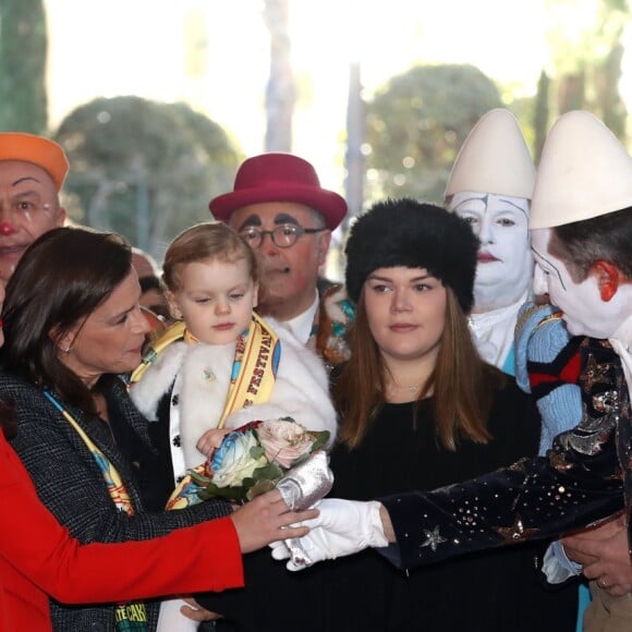 Stéphanie de Monaco entourée de ses filles Pauline Ducruet et Camille Gottlieb ainsi que du prince Albert II et des jumeaux Jacques et Gabriella le 21 janvier 2018 au 42e Festival international du cirque de Monte-Carlo. © Olivier Huitel / Pool Monaco / Bestimage