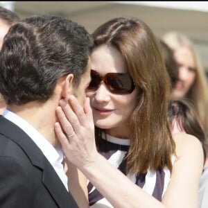 Nicolas Sarkozy et Carla Bruni à Cavalière, le 13 avril 2009.