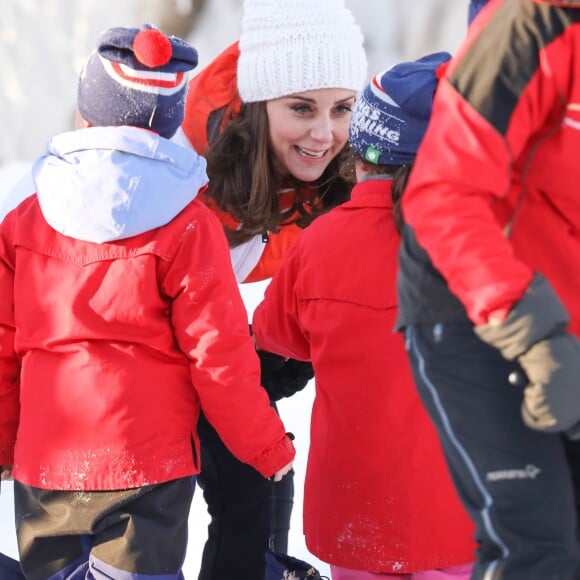 Le prince William, duc de Cambridge et Catherine Kate Middleton (enceinte), duchesse de Cambridge visitent le site de l'école nationale de saut à ski à Oslo le 2 février 2018.  The Duke and Duchess of Cambridge attended the Holmenkollen ski jump then went on to a ski nursery at Ovreseterjern 2 February 2018.02/02/2018 - Oslo