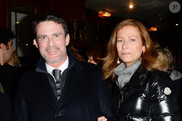 Semi-exclusif - Manuel Valls et Anne Gravoin - People assistent à la représentation de la pièce "Les Fantômes de la rue Papillon" au théâtre du Gymnase Marie-Bell à Paris le 22 janvier 2018. © Coadic Guirec/Bestimage