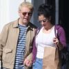 Exclusif - Michael Sheen et sa compagne Sarah Silverman font du shopping chez American Rag à West Hollywood, le 8 octobre 2017