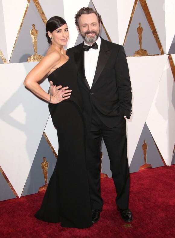 Sarah Silverman et son compagnon Michael Sheen - Arrivées à la 88ème cérémonie des Oscars à Los Angeles le 28 février 2016.