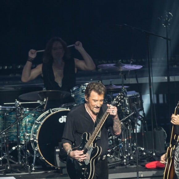 Exclusif - Yarol Poupaud - Johnny Hallyday en concert à l'Arena à Genève. Le 2 novembre 2015 © Cyril Moreau / Bestimage