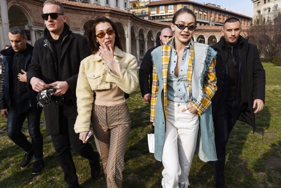 Gigi et Bella Hadid à Milan, le 21 février 2018.