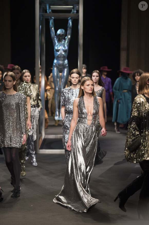 Défilé Alberta Ferretti lors de la Fashion Week Automne/Hiver 2018/2019 de Milan, le 21 février 2018.