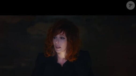Mylène Farmer dans le clip de Rolling Stone