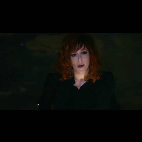 Mylène Farmer dans le clip de Rolling Stone