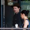Exclusif - Mila Kunis et Ashton Kutcher sont allés chercher en famille leur fille Wyatt à son cours de danse à Los Angeles. La petite est ensuite partie avec ses grand-parents Elvira et Mark pour la journée. Le 27 avril 2017