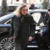 Gigi Hadid rentre à l'hôtel Royal Monceau à Paris le 28 février 2018. © Cyril Moreau / Bestimage