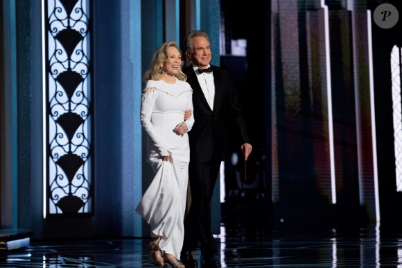 Warren Beatty et Faye Dunaway - Intérieur - Erreur monumentale aux Oscars: le mauvais gagnant annoncé au Hollywood & Highland Center à Hollywood, le 26 février 2017 ©A.M.P.A.S/Zuma/Bestimage