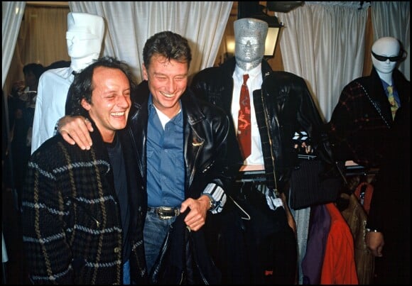 Johnny Hallyday et Didier Barbelivien à PAris en 1988. 