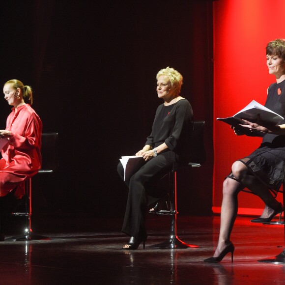 Muriel Robin, Anne Le Nen et Carole Bouquet lors de la représentation de la pièce "Les Monologues du Vagin" à Bobino. Paris, le 8 mars 2018. © Guirec Coadic/Bestimage