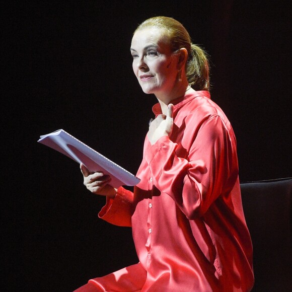 Carole Bouquet lors de la représentation de la pièce "Les Monologues du Vagin" à Bobino. Paris, le 8 mars 2018. © Guirec Coadic/Bestimage