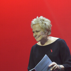 Muriel Robin lors de la représentation de la pièce "Les Monologues du Vagin" à Bobino. Paris, le 8 mars 2018. © Guirec Coadic/Bestimage