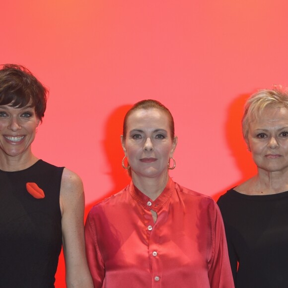 Muriel Robin, Anne Le Nen et Carole Bouquet lors de la représentation de la pièce "Les Monologues du Vagin" à Bobino. Paris, le 8 mars 2018. © Guirec Coadic/Bestimage
