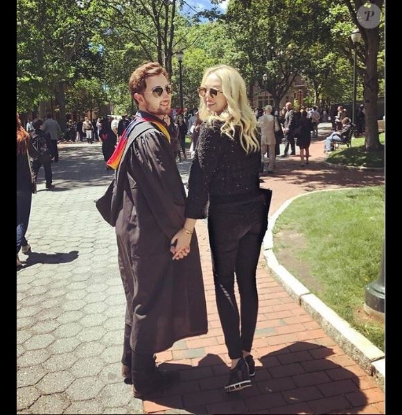 Tiffany Rrump et son ex-chéri Ross Mechanic, lors de sa remise de diplôme à l'université de Pennsylvanie en mai 2017