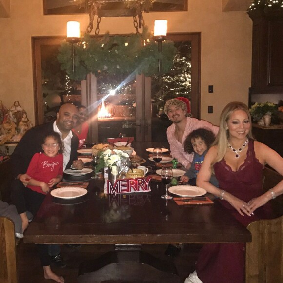 Mariah Carey en famille à Aspen. Décembre 2017.