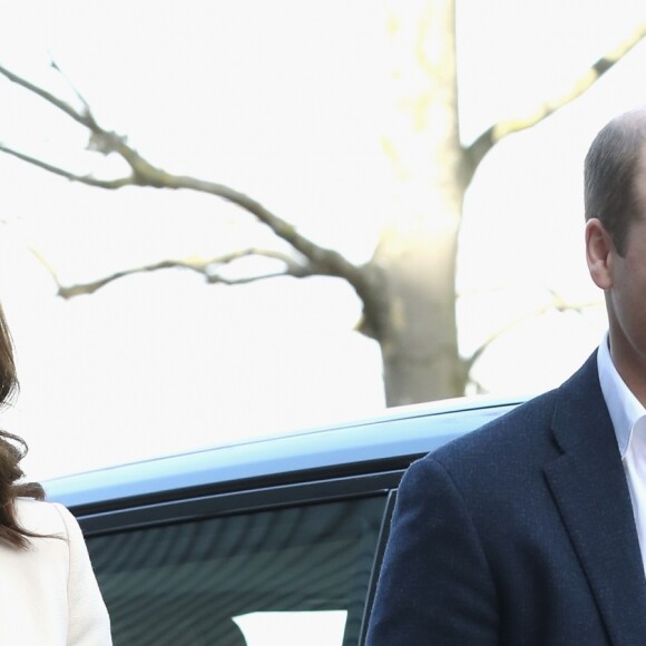 La duchesse Catherine de Cambridge, enceinte, et le prince William ont pris part le 22 mars 2018 à un événement organisé par l'association SportsAid dans l'enceinte sportive La Copper Box au Parc olympique de Londres. Il s'agissait de la dernière journée d'engagements de Kate avant son congé maternité.