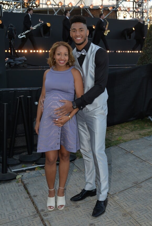 Exclusif - Tony Yoka et sa comapgne Estelle Mossely (enceinte, habillée par Christophe Guillarmé) - Les célébrités lors grand concert de l'Orchestre National de France au Champs de Mars présenté par S. Bern sur France 2 pour célébrer la Fête Nationale à Paris le 14 juillet 2017 © Giancarlo Gorassini / Pierre Perusseau / Veeren / Bestimage