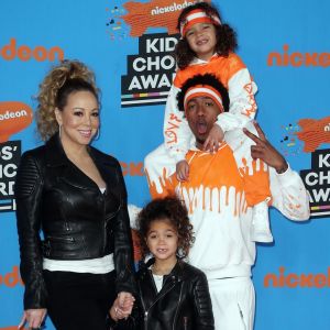 Mariah Carey et Nick Cannon avec leurs jumeaux Monroe et Moroccan aux Nickelodeon Kids' Choice Awards organisés à Inglewood, Californie, le 24 mars 2018.