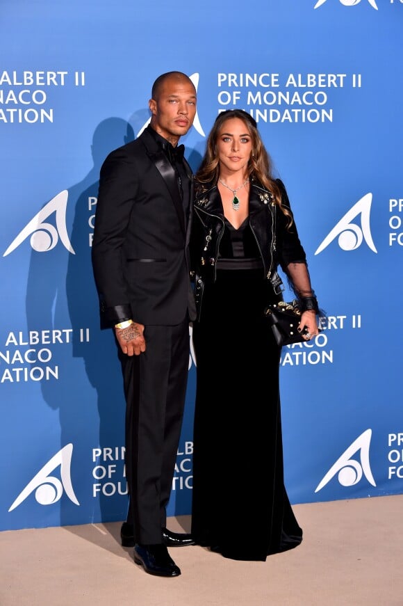 Jeremy Meeks et Chloe Green lors du 1er "Gala pour l'Océan de Monte-Carlo" sur les terrasses de l'Opéra à Monaco le 28 septembre 2017. © Bruno Bebert/Bestimage