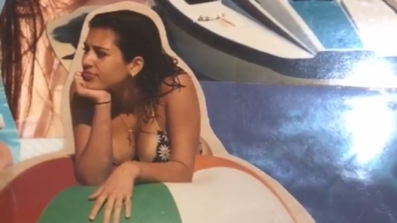 Kim Kardashian "fière" de se trouver "sexy" à 13 ans : "Regardez ces seins"