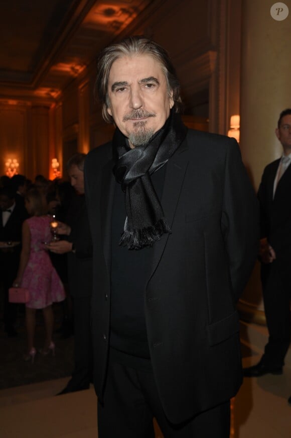 Serge Lama - Soirée de Gala de bienfaisance de La Fondation pour la Recherche en Physiologie à l'hôtel George V à Paris le 19 mars 2018. © Coadic Guirec/Bestimage