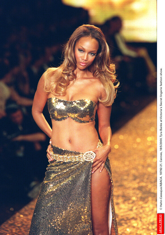 Tyra Banks au défilé Victoria's Secret en 2000.