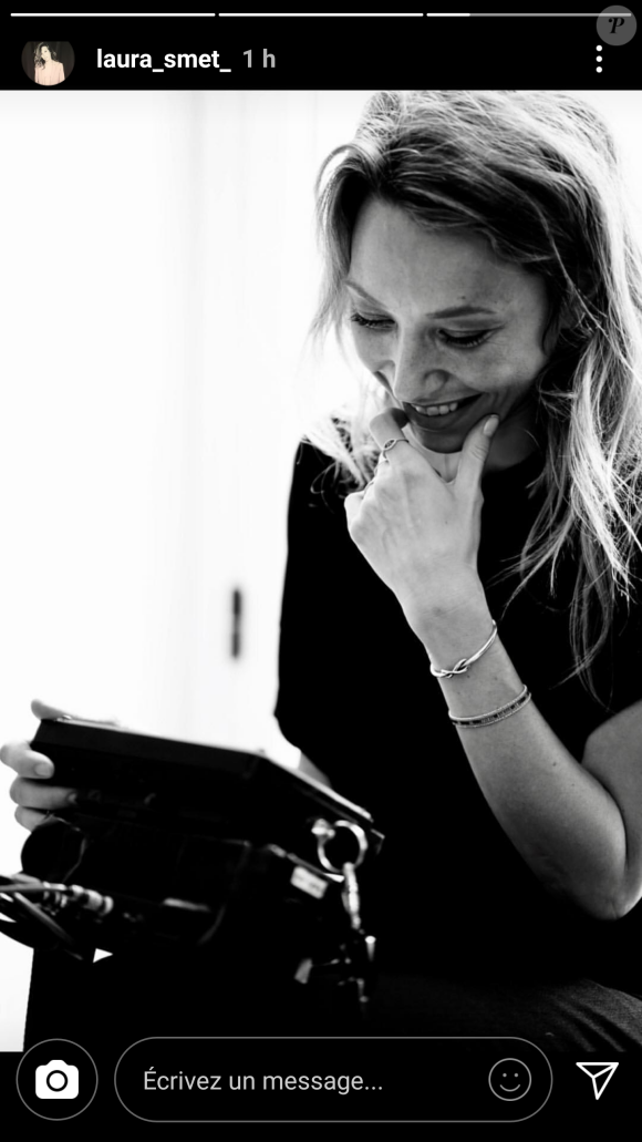 Laura Smet retrouve le sourire sur le tournage de son premier court métrage dans lequel elle dirige Nathalie Baye, sa mère, 24 et 25 mars 2018.