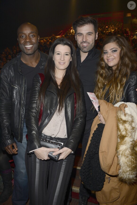 Marc Antoine, Stephanie Bedard, Dume et Caroline Costa (de la comedie musicale "Robin des Bois") - People au premier concert de Celine Dion au POPB de Paris. Le 25 novembre 2013