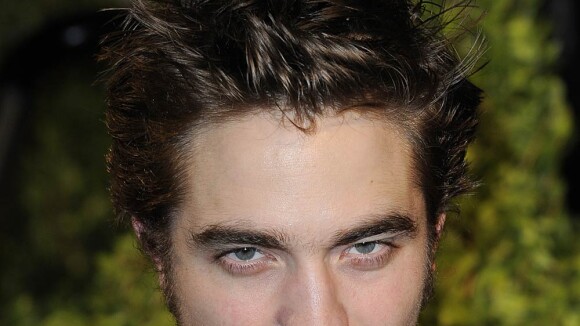 Le sexy Robert Pattinson de "Twilight"... nu dans son prochain film ! Regardez !
