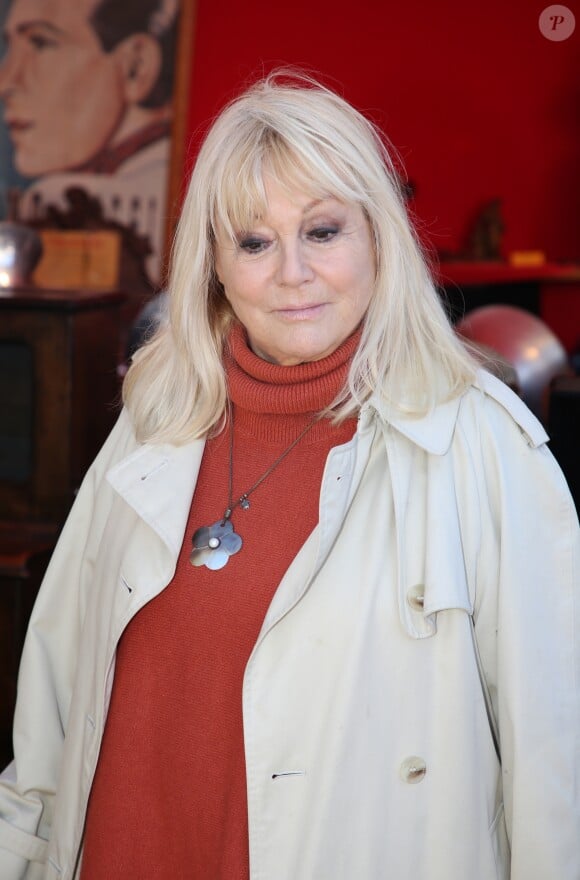 Exclusif - Mylène Demongeot lors de la 96ème édition de la foire de Chatou (la plus célèbre et ancienne foire à la brocante de France) en France, le 11 mars 2018. La Foire célèbre l'art Russe. Organisée par le Syndicat National du Commerce de l'Antiquité, de l'Occasion, des Galeries d'Art Moderne et Contemporain, (SNCAO). © Denis Guignebourg/Bestimage