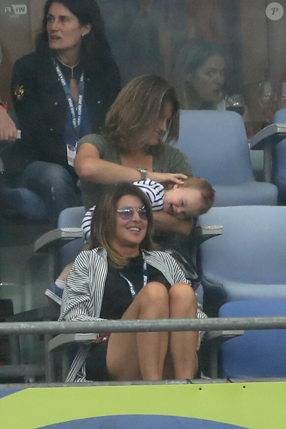 Amélie Mauresmo et son fils Aaron Mauresmo lors de France - Islande (Euro 2016) au Stade de France à Saint-Denis, le 3 juillet 2016. © Cyril Moreau/Bestimage