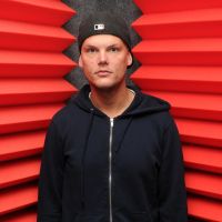 Mort du DJ Avicii : Son frère se rend à Oman, sa famille veut des réponses...