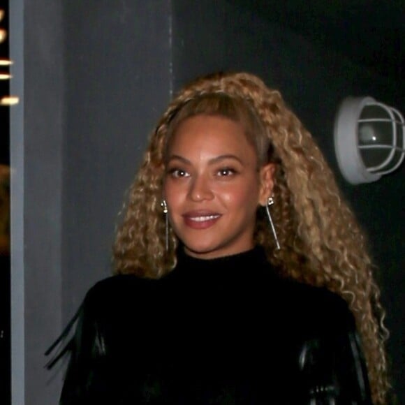 Beyoncé et Kelly Rowland quittent la soirée d'ouverture du magasin Dundas sur Melrose Avenue, à West Hollywood, le 24 avril 2018.