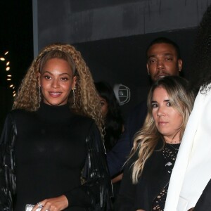 Beyoncé et Kelly Rowland quittent la soirée d'ouverture du magasin Dundas sur Melrose Avenue, à West Hollywood, le 24 avril 2018.