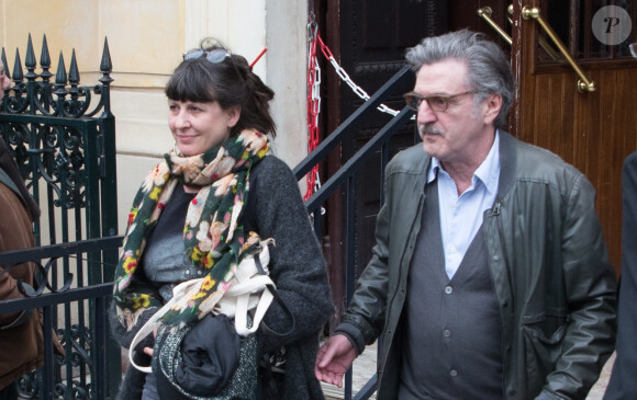 Daniel Auteuil et sa femme Aude Ambroggi à la sortie de l'hommage à Jacques Higelin au Cirque d'Hiver à Paris le 12 avril 2018.