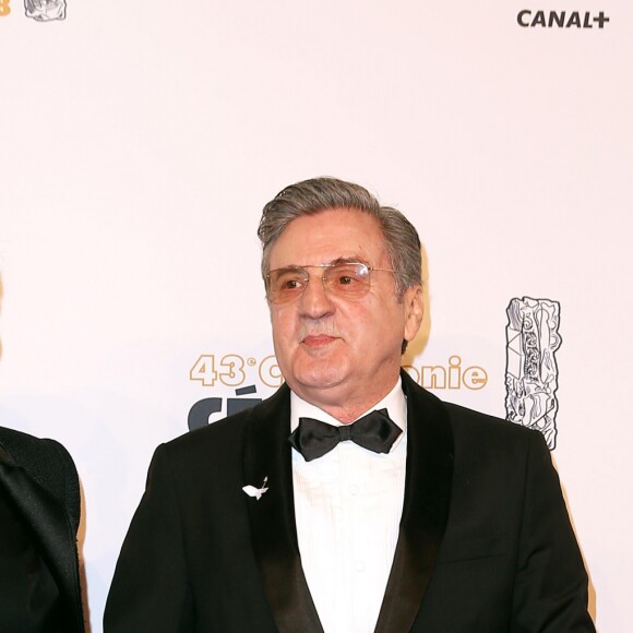 Daniel Auteuil et sa femme Aude Ambroggi - Photocall lors de la 43e cérémonie des Cesar à la salle Pleyel à Paris, le 2 mars 2018. © Dominique Jacovides - Olivier Borde / Bestimage