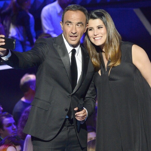 Semi-Exclusif - Nikos Aliagas et Karine Ferri - Plateau de la finale de l'émission "The Voice" à Paris. Le 14 mai 2016 © Coadic Guirec / Bestimage