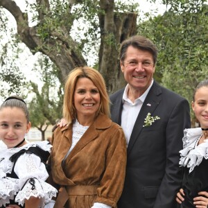 Exclusif - Christian Estrosi (le maire de Nice) et sa femme Laura Tenoudji - Christian Estrosi (le maire de Nice) et sa femme Laura Tenoudji ont fêté en famille le 1er mai dans les jardins de Cimiez pour la Fête des Mai à Nice, le 1er mai 2018. © Bruno Bebert/Bestimage