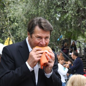 Exclusif - Christian Estrosi, le maire de Nice - Christian Estrosi (le maire de Nice) et sa femme Laura Tenoudji ont fêté en famille le 1er mai dans les jardins de Cimiez pour la Fête des Mai à Nice, le 1er mai 2018. © Bruno Bebert/Bestimage