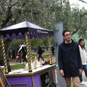 Exclusif - Christian Estrosi, le maire de Nice, et sa femme Laura Tenoudji avec leur fille Bianca - Christian Estrosi (le maire de Nice) et sa femme Laura Tenoudji ont fêté en famille le 1er mai dans les jardins de Cimiez pour la Fête des Mai à Nice, le 1er mai 2018. © Bruno Bebert/Bestimage