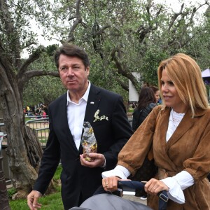 Exclusif - Christian Estrosi, le maire de Nice, et sa femme Laura Tenoudji avec leur fille Bianca - Christian Estrosi (le maire de Nice) et sa femme Laura Tenoudji ont fêté en famille le 1er mai dans les jardins de Cimiez pour la Fête des Mai à Nice, le 1er mai 2018. © Bruno Bebert/Bestimage