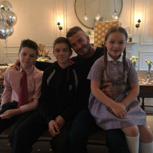 Ce 2 mai 2018, David Beckham fête ses 43 ans entouré de sa famille.