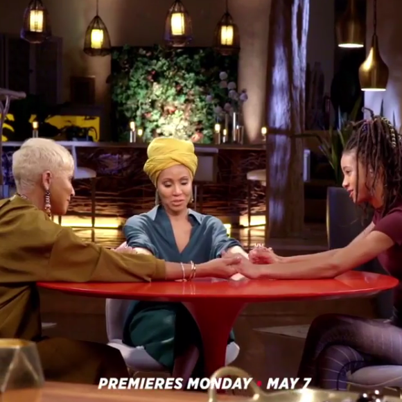 Jada Pinkett Smith, sa fille Willow et sa mère réunies dans une nouvelle série de vidéos intitulée "Red Table Talk" et diffusée dès le 7 mai 2018 sur Facebook Watch.