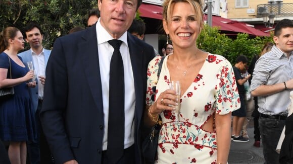 Christian Estrosi et sa femme Laura amoureux face à Amanda Lear à Nice
