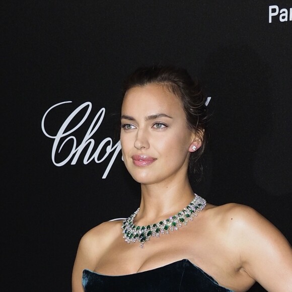 Irina Shayk au photocall de la soirée "Chopard Secret Night" au Château de la Croix des Gardes lors du 71ème Festival International du Film de Cannes, le 11 mai 2018. © Jacovides-Borde-Moreau/Bestimage